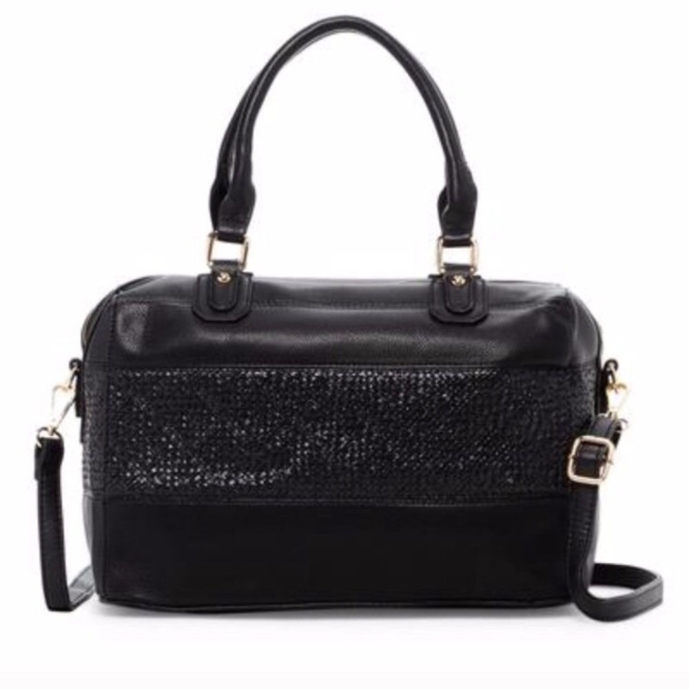 New Faux leather. *price firm unless bundled*